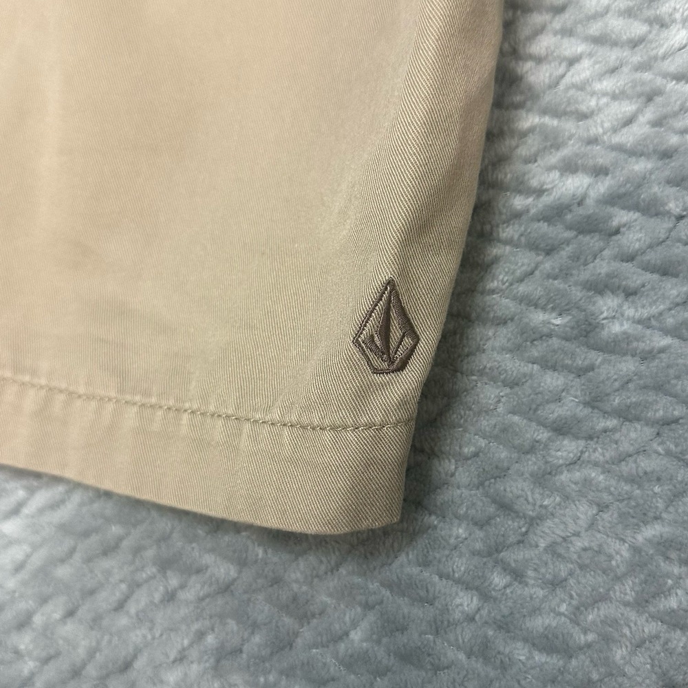 VIntage Volcom Shorts Men Size‎ 30 Chino Flat Front Skater Y2K Grunge Surf - Picture 9 of 10
